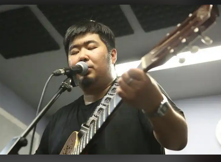 宋冬野《年年》吉他谱_G调原版弹唱谱