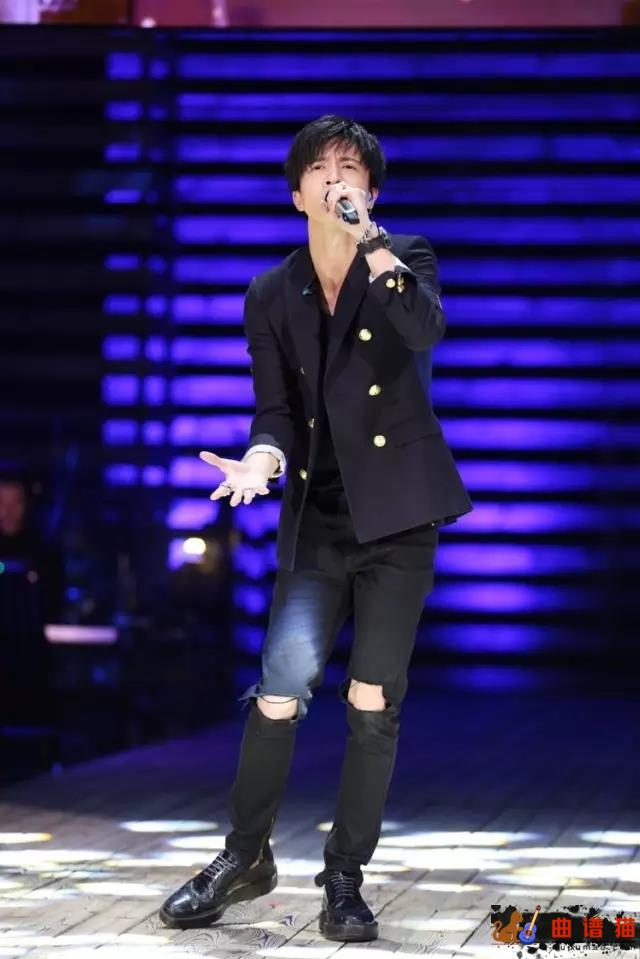 演员吉他谱-薛之谦-带着面具的小丑简谱